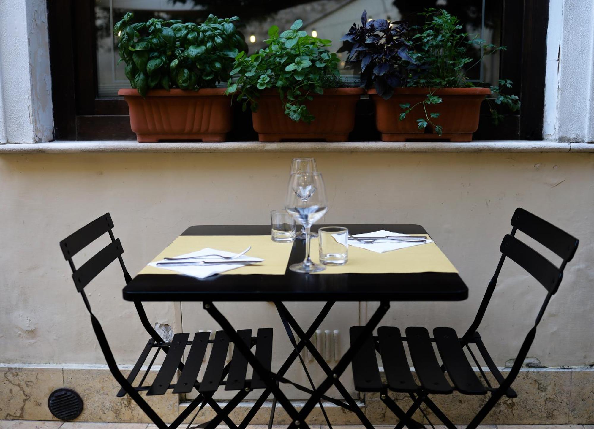 Terra - Bed And Breakfast Caserta Esterno foto