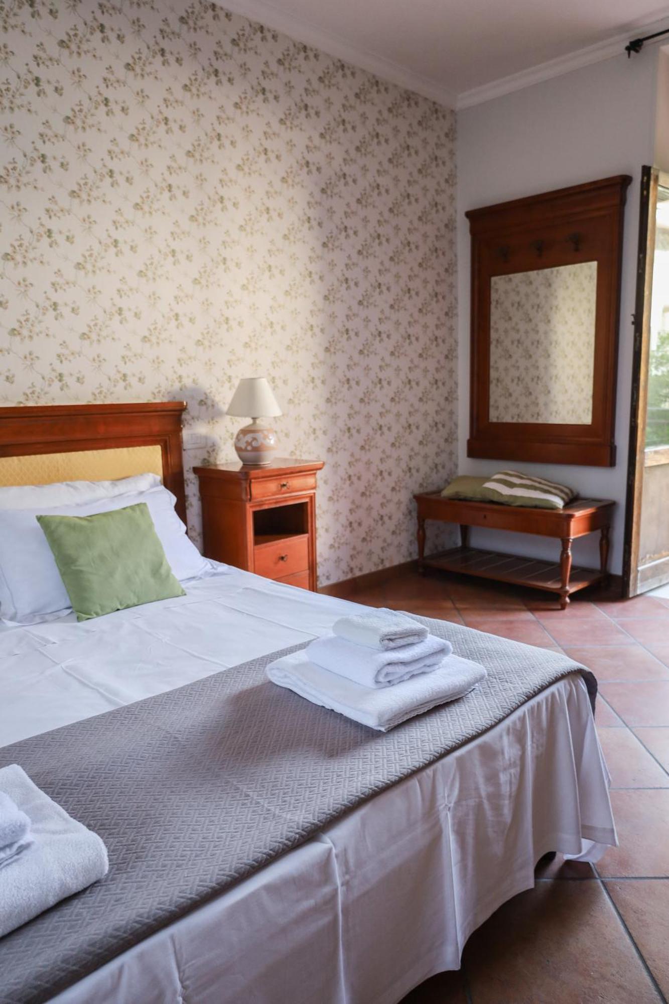 Terra - Bed And Breakfast Caserta Camera foto